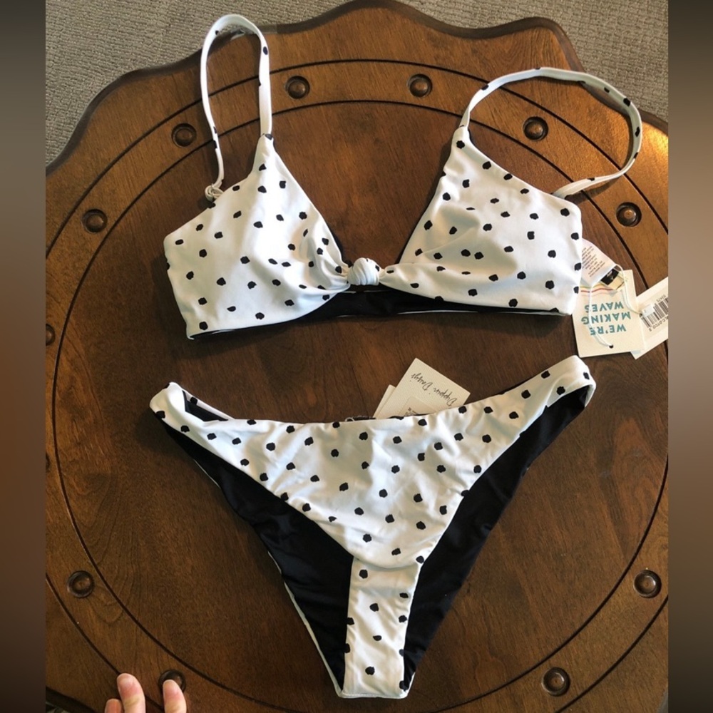 Dippin daisys polka dot top and bottoms
